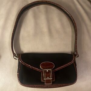 Liz Claiborne Small Shoulder Bag with Stylish Design